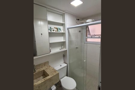 Banheiro de apartamento para alugar com 3 quartos, 60m² em Vila Satúrnia, Campinas