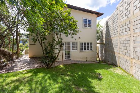 Casa à venda com 200m², 4 quartos e 2 vagasQuintal 1