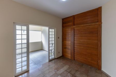Casa à venda com 200m², 4 quartos e 2 vagasQuarto 3