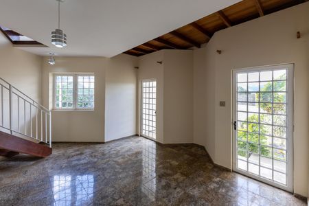 Sala 1º Andar de casa à venda com 4 quartos, 200m² em Vila Maria do Carmo, Nova Lima