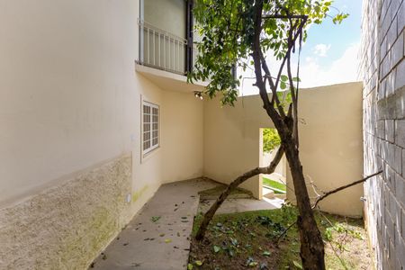 Casa à venda com 200m², 4 quartos e 2 vagasQuintal 2
