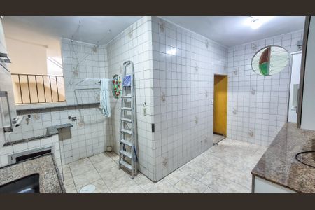 Casa à venda com 150m², 3 quartos e 1 vagaCozinha - área de serviço 