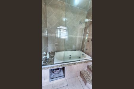 Casa à venda com 150m², 3 quartos e 1 vagaBanheiro - Quarto 3 - 2° andar - suíte 