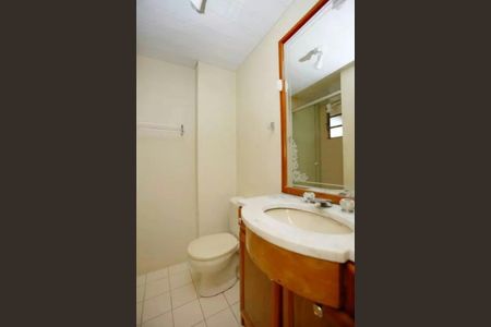 Apartamento à venda com 60m², 2 quartos e 1 vaga Apartamento à venda com 60m², 2 quartos e 1 vagaBanheiro