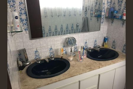 Casa para alugar com 3 quartos, 700m² em Vila Irmaos Arnoni, São Paulo