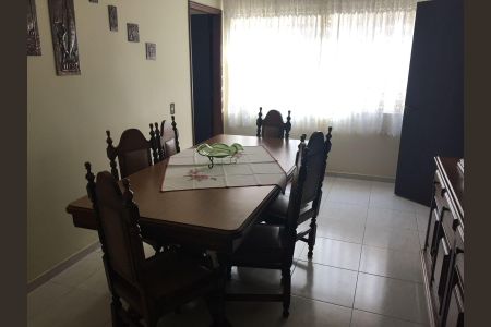 Casa para alugar com 3 quartos, 700m² em Vila Irmaos Arnoni, São Paulo