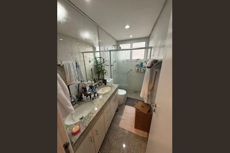 Apartamento para alugar com 109m², 2 quartos e 2 vagasBanheiro