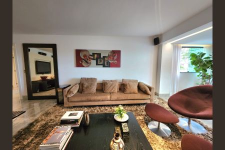 Apartamento à venda com 177m², 4 quartos e 4 vagasSala