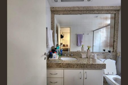 Apartamento à venda com 177m², 4 quartos e 4 vagasSuite 2
