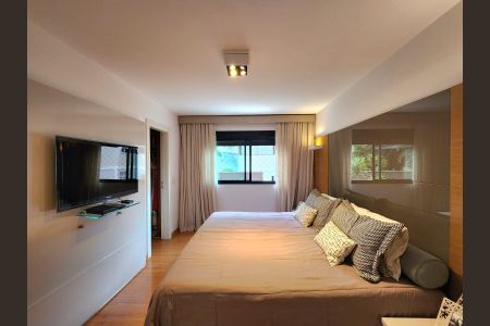 Apartamento à venda com 177m², 4 quartos e 4 vagasQuarto Suíte 