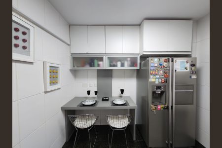 Apartamento à venda com 177m², 4 quartos e 4 vagasCozinha 