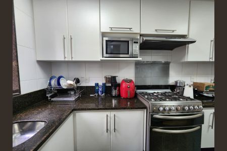 Apartamento à venda com 177m², 4 quartos e 4 vagasCozinha - Armários