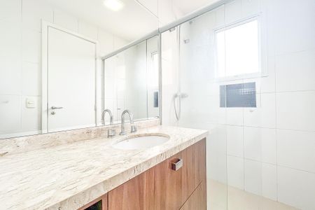 Apartamento à venda com 117m², 3 quartos e 2 vagasBanheiro da Suíte 1