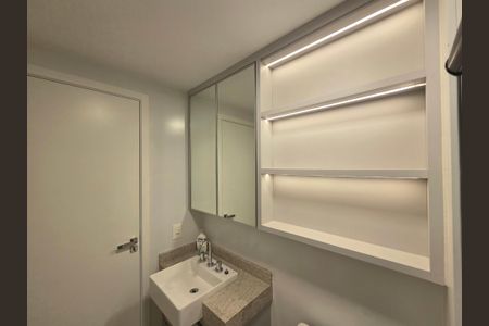 Apartamento para alugar com 38m², 1 quarto e sem vaga Apartamento para alugar com 38m², 1 quarto e sem vagaBanheiro