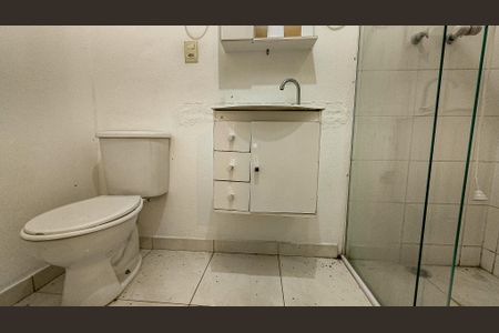 Casa de condomínio à venda com 72m², 2 quartos e 1 vaga Casa de condomínio à venda com 72m², 2 quartos e 1 vagaBanheiro