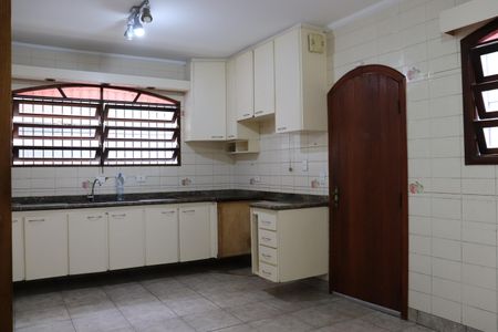 Casa para alugar com 250m², 3 quartos e 4 vagasCozinha