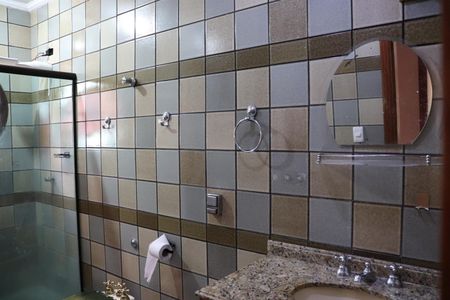 Casa para alugar com 250m², 3 quartos e 4 vagasBanheiro Social