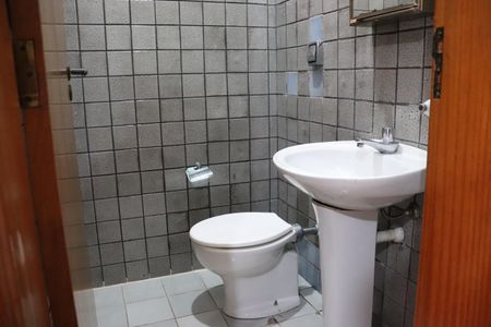 Casa para alugar com 250m², 3 quartos e 4 vagasLavabo