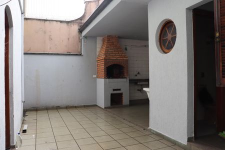 Casa para alugar com 250m², 3 quartos e 4 vagasQuintal