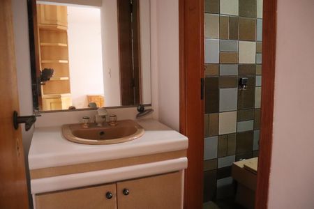 Casa para alugar com 250m², 3 quartos e 4 vagasBanheiro da Suíte