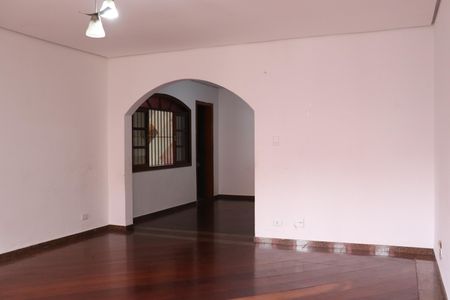 Casa para alugar com 250m², 3 quartos e 4 vagasSala
