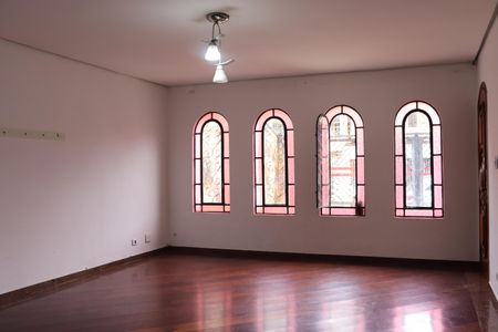 Casa para alugar com 250m², 3 quartos e 4 vagasSala