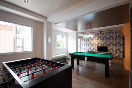 Apartamento para alugar com 49m², 2 quartos e 1 vaga Apartamento para alugar com 49m², 2 quartos e 1 vagaÁrea comum - Sala de jogos