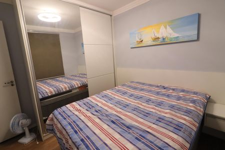 Quarto 1 de apartamento para alugar com 2 quartos, 49m² em Jardim Roberto, Osasco