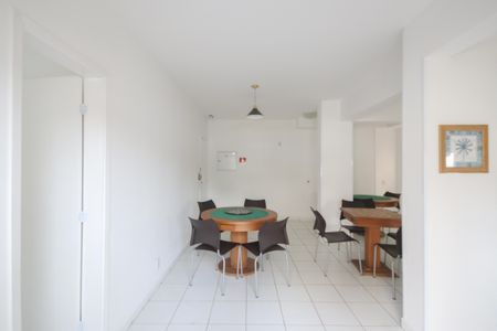Apartamento para alugar com 50m², 2 quartos e 1 vaga Apartamento para alugar com 50m², 2 quartos e 1 vagaSala de Jogos