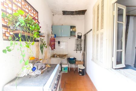 Casa à venda com 80m², 2 quartos e 6 vagas Casa à venda com 80m², 2 quartos e 6 vagasÁrea de Serviço