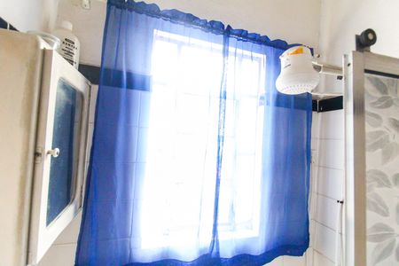 Casa à venda com 80m², 2 quartos e 6 vagas Casa à venda com 80m², 2 quartos e 6 vagasBanheiro