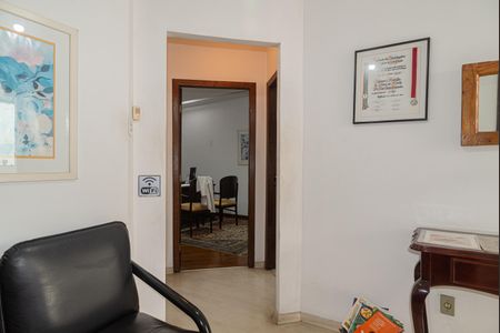 Casa à venda com 232m², 3 quartos e 2 vagas Casa à venda com 232m², 3 quartos e 2 vagasEscritório (Recepção)