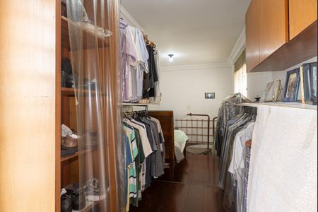 Casa à venda com 232m², 3 quartos e 2 vagas Casa à venda com 232m², 3 quartos e 2 vagasQuarto 1