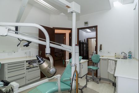 Casa à venda com 232m², 3 quartos e 2 vagas Casa à venda com 232m², 3 quartos e 2 vagasEscritório (consultório)