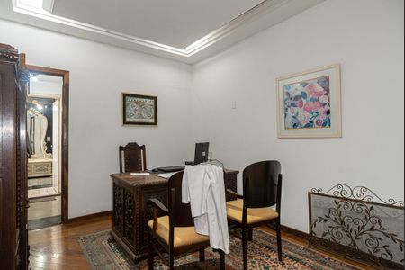 Casa à venda com 232m², 3 quartos e 2 vagas Casa à venda com 232m², 3 quartos e 2 vagasEscritório