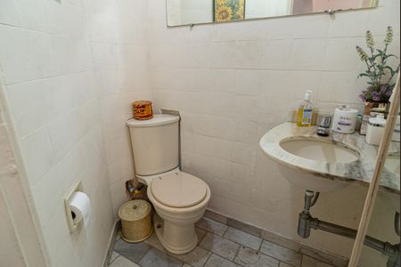 Casa à venda com 232m², 3 quartos e 2 vagas Casa à venda com 232m², 3 quartos e 2 vagasLavabo