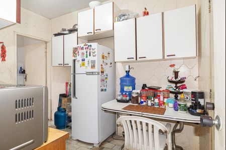 Casa à venda com 232m², 3 quartos e 2 vagas Casa à venda com 232m², 3 quartos e 2 vagasCozinha