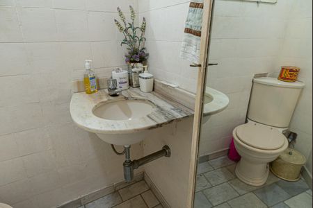 Casa à venda com 232m², 3 quartos e 2 vagas Casa à venda com 232m², 3 quartos e 2 vagasLavabo