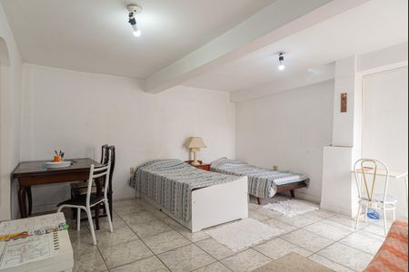 Casa à venda com 232m², 3 quartos e 2 vagas Casa à venda com 232m², 3 quartos e 2 vagasEdícula