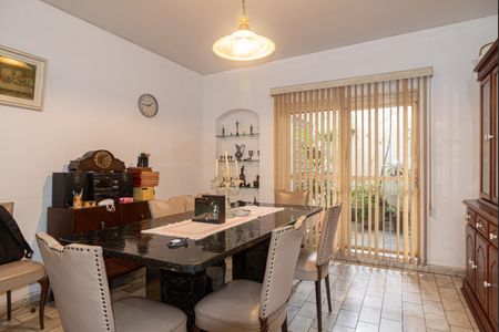 Sala de casa à venda com 3 quartos, 232m² em Morro dos Ingleses, São Paulo