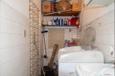 Casa à venda com 232m², 3 quartos e 2 vagas Casa à venda com 232m², 3 quartos e 2 vagasÁrea de Serviço