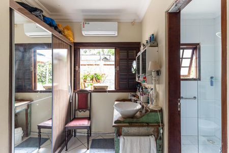 Casa de condomínio à venda com 200m², 4 quartos e 3 vagasSuíte 1