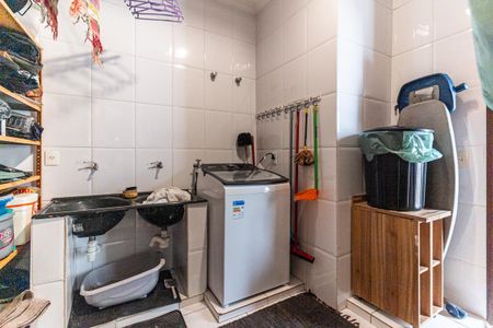 Casa de condomínio à venda com 200m², 4 quartos e 3 vagasÁrea de Serviço