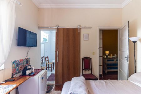 Casa de condomínio à venda com 200m², 4 quartos e 3 vagasSuíte 3