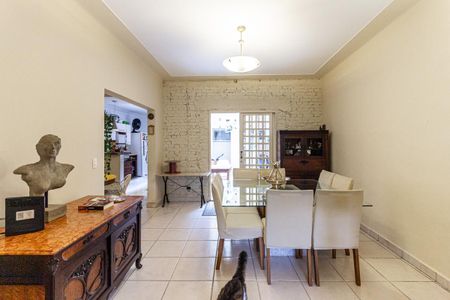 Casa de condomínio à venda com 200m², 4 quartos e 3 vagasSala de Jantar