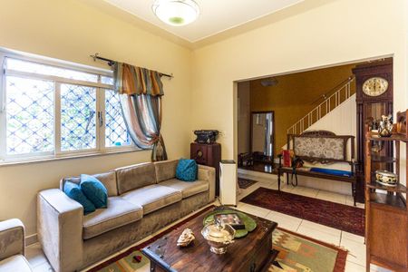 Casa de condomínio à venda com 200m², 4 quartos e 3 vagasSala