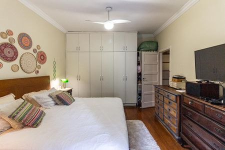 Casa de condomínio à venda com 200m², 4 quartos e 3 vagasSuíte 1