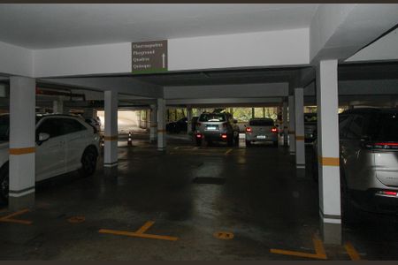 Apartamento à venda com 131m², 4 quartos e 2 vagas Apartamento à venda com 131m², 4 quartos e 2 vagasGaragem