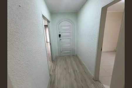 Casa à venda com 219m², 3 quartos e 3 vagas Casa à venda com 219m², 3 quartos e 3 vagasFoto 06