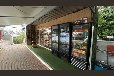 Apartamento para alugar com 70m², 2 quartos e 1 vagaMini Mercado